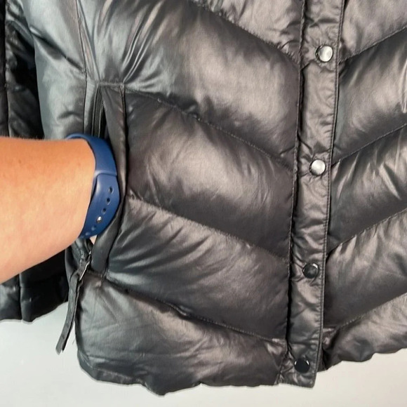 GAP Black Down Fill Puffer Jacket Nylon Lightweight Zip Snap Pockets Granola M - Picture 5 of 15